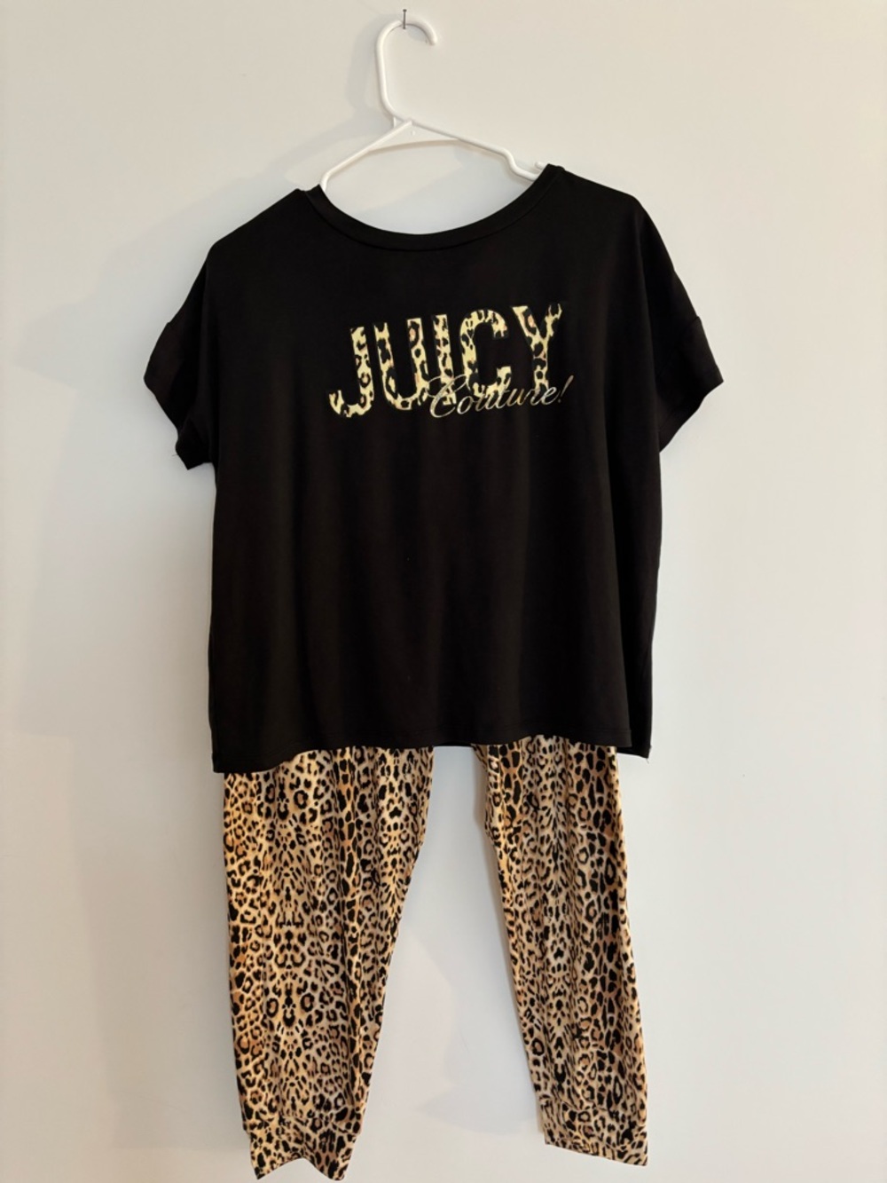 Juicy Couture Black Tee & Leopard Print Leggings Set